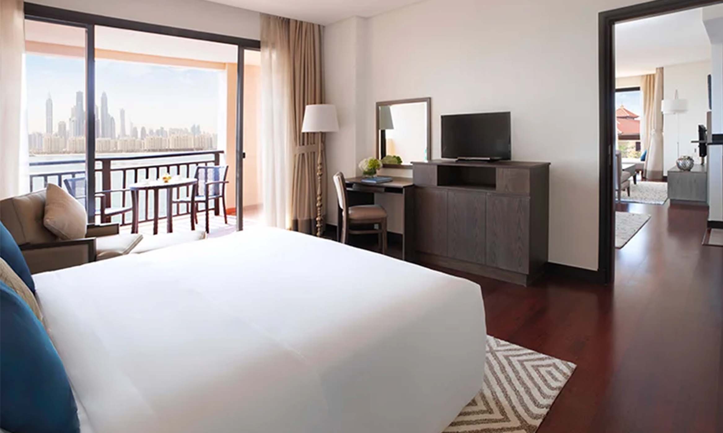 https://www.hamptons.ae/wp-content/uploads/2023/06/Anantara-Residences6.jpg
