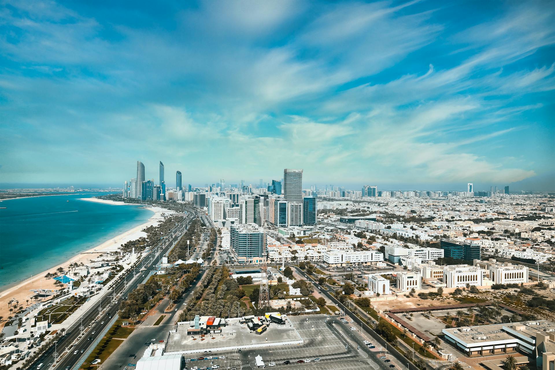 How Is Dubai Leading Regional Growth in 2025 in the GCC?